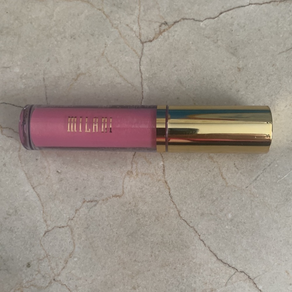 Milani nourishing lip plumper - Picture 2 of 3